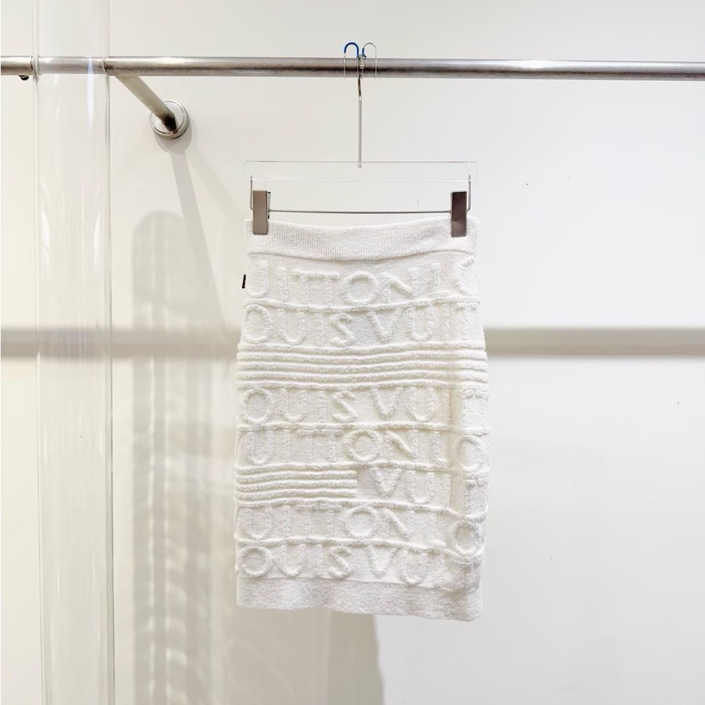 Steal Authentic Louis Vuitton White Textured Pencil Skirt